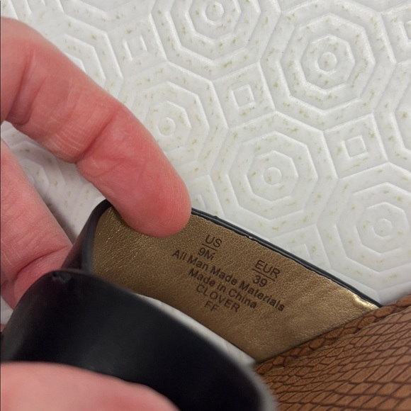 Circus by Sam Edelman Slip On “Clover” Sandals Size 9M Black/Tan - Picture 6 of 10